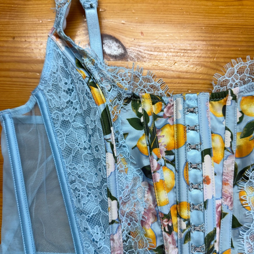 NWT Victoria's Secret Baby Blue Lemon Romantic Coquette Lace Bra Corset Top Med - Picture 2 of 5